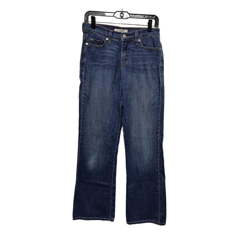 Levi's Strauss Womens Size 6 Bootcut Jeans Slimming Blue